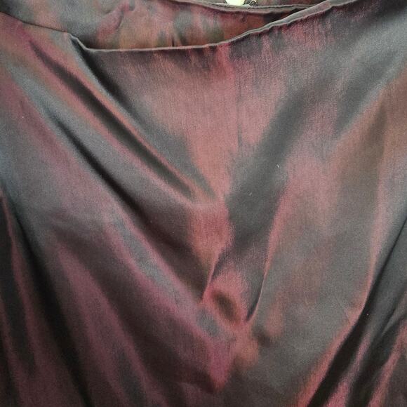 6397 Midi Wrap Skirt in Garnet Iridescent Color Shift Kilt Pin Detail 10 NEW - Picture 10 of 12